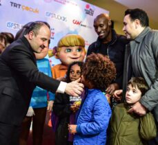 TRT ortak yapımı “Rafadan Tayfa: Galaktik Tayfa” filminin galası yoğun katılımla gerçekleşti