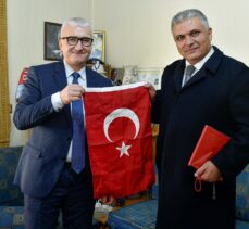 Türkolog Kartallıoğlu: “Türkçeyi asırlardır muhafaza eden Lübnanlı Türkmenlere sahip çıkmalıyız”