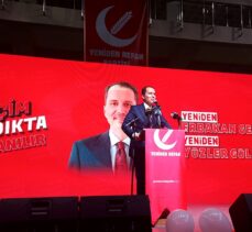 Yeniden Refah Partisi Genel Başkanı Erbakan, İstanbul'da Sandık Başmüşahitleri Toplantısı'na katıldı