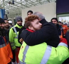 25 bin Mehmetçik depremin vurduğu bölgelerde görev alıyor
