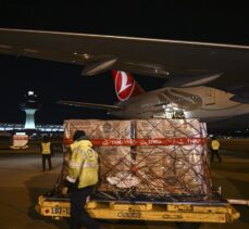 ABD'de Türkiye'deki depremzedeler için toplanan yardım malzemelerini THY aynı gün ulaştırıyor