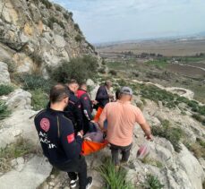 Adana'da Yılan Kalesi'nde düşen turist yaralandı