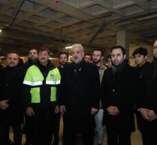 AK Parti İstanbul İl Başkanı Kabaktepe'den, deprem yardımı için çalışan belediye ve ilçe teşkilatlarını ziyaret: