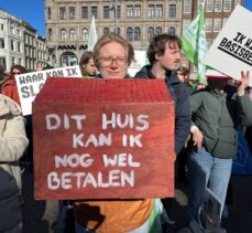Amsterdam’da konut sıkıntısı ve yüksek kiralar protesto edildi