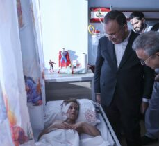 Bakan Bozdağ, Diyarbakır'da 81 saat sonra kurtarılan 6 yaşındaki Beşir'i ziyaret etti