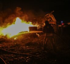 Çatalca'da bir fabrikada çıkan yangına itfaiye ekipleri müdahale ediyor