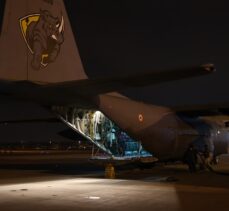 Çeşitli ülkelerden gelen yardımlar İstanbul'dan askeri uçaklarla deprem bölgesine gönderiliyor