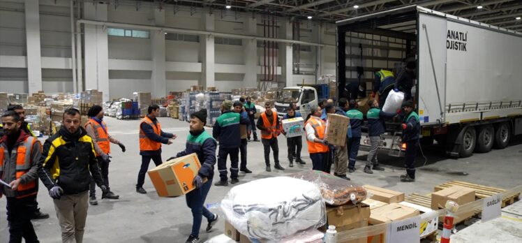 Depremzedelere yardımların hızlı ulaştırılması amacıyla Kayseri'de lojistik aktarma merkezi kuruldu