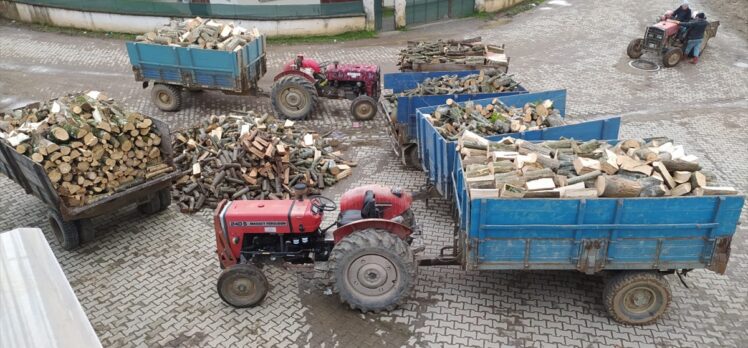Düzce'de orman köylüleri deprem bölgesine yakacak odun gönderdi