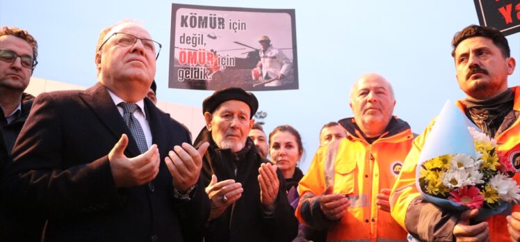 Enkazda kalanlara umut olan Zonguldaklı madencilerin tamamı kente döndü