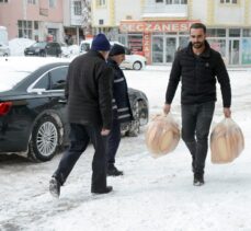 Erzurum, Kars ve Ardahan'da deprem bölgesine yardımlar sürüyor