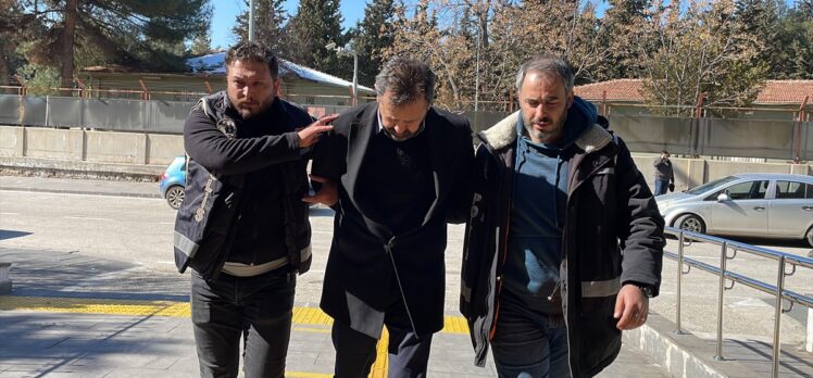 Gaziantep'te depremde yıkılan sitenin müteahhidi adliyeye sevk edildi