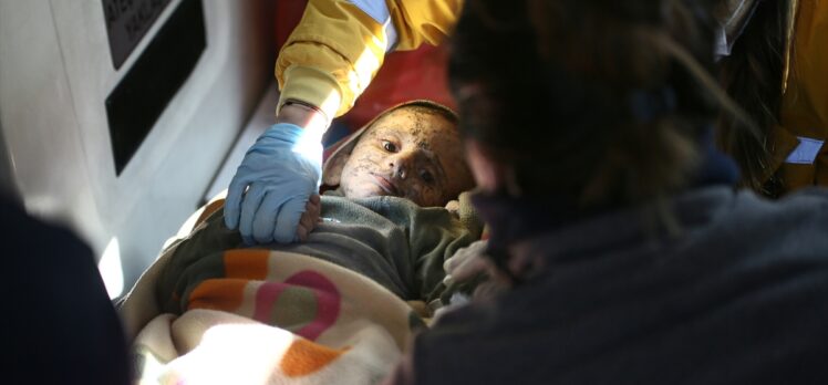 Hatay'da Yusuf bebek ile ağabeyi depremin 105'inci saatinde kurtarıldı