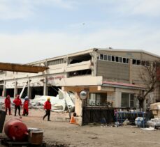 Kahramanmaraş'ta depremde kısmen çöken fabrikada 1 kişi öldü, 4 kişi yaralandı