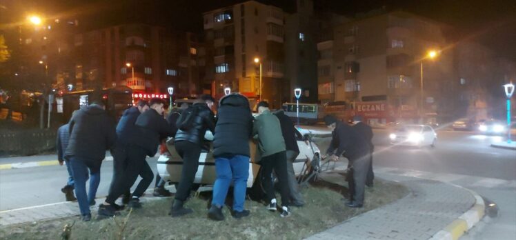 Karabük'te iki otomobilin çarpışması sonucu 1 kişi yaralandı
