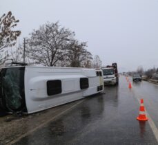 GÜNCELLEME – Kastamonu'da cenazeye gidenleri taşıyan otobüs devrildi, 16 kişi yaralandı
