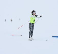 – Kayaklı Koşu Eleme Yarışması, Yüksekova'da kar altında başladı