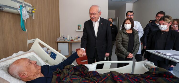 Kılıçdaroğlu ve eşi, Bilkent Şehir Hastanesi'nde tedavi gören depremzedeleri ziyaret etti