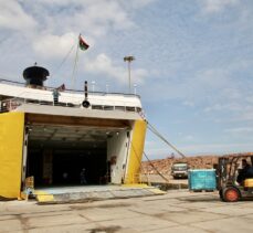 Libya'nın Misrata kentinden Türkiye'ye 12 tır insani yardım