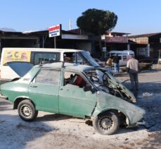 Manisa'da 3 aracın karıştığı kazada 4 kişi yaralandı