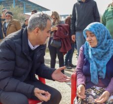 Milli Eğitim Bakanı Özer, İslahiye'de depremzede öğrencileri ziyaret etti