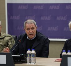 Milli Savunma Bakanı Akar, İslahiye ve Nurdağı'nda incelemelerde bulundu