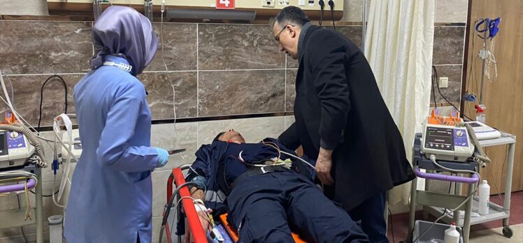 GÜNCELLEME – Nevşehir'de yangına müdahale ederken devrilen itfaiye aracındaki personel yaralandı