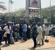 Nijerya'da nakit sıkıntısı devam ediyor