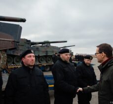 Polonya Başbakanı Morawiecki: “Bugün ilk 4 Leopard tankını Ukrayna'ya teslim ediyoruz”