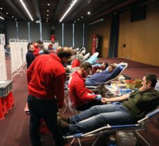Samsun ve çevre illerde depremzedeler için kan bağışları devam ediyor