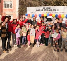 Sanayi ve Teknoloji Bakan Yardımcısı Kacır, Kahramanmaraş'ta KAFUM Çadır Kent'i ziyaret etti