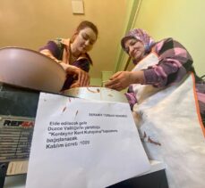 Seramik sanatçısı çömlek tezgahını depremzedelere destek için açtı