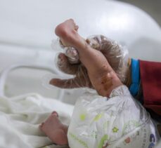 Suriye'de deprem sonrası enkazda doğan Eye bebek anne ve babasız büyüyecek