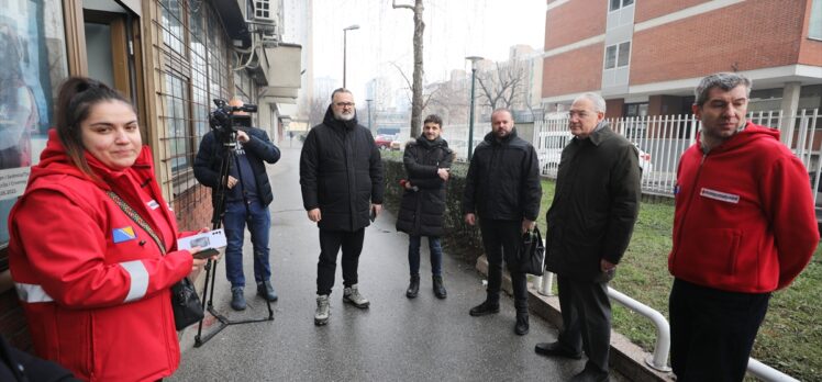 Türkiye'nin Saraybosna Büyükelçisi, depremzedeler için kurulan yardım toplama merkezlerini ziyaret etti