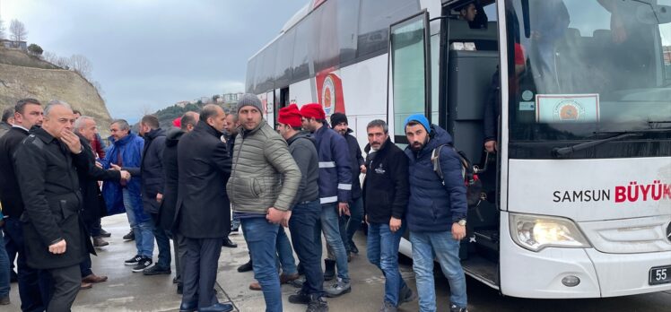 Yardım ekibi ile depremzedeler Samsun'da alkışlarla karşılandı