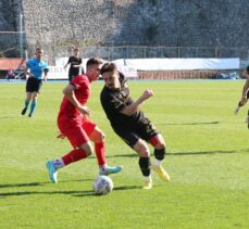 Zonguldak Kömürspor ile Karabük İdman Yurdu, depremzedeler yararına oynanan maçta karşılaştı