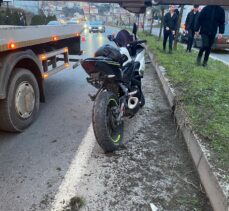 Zonguldak'ta refüje çarpan motosikletin sürücüsü öldü