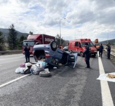 Anadolu Otoyolu'nda cip ile çarpışan otomobildeki 2 kişi yaralandı