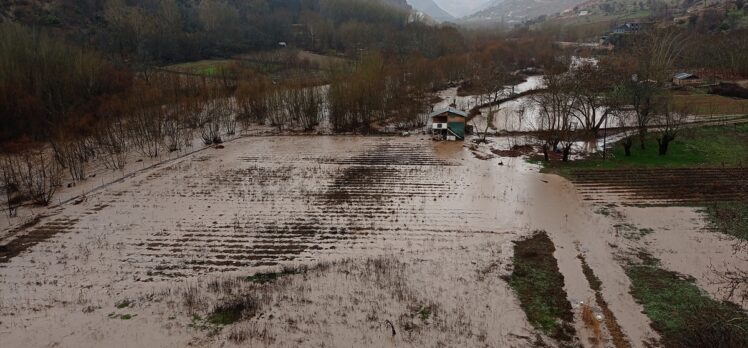 GÜNCELLEME – Malatya'nın Doğanşehir ilçesinde sağanak su baskınlarına neden oldu