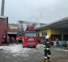 GÜNCELLEME – Artvin'de çay fabrikasında çıkan yangın kontrol altına alındı