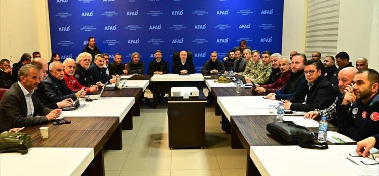 Bakan Adil Karaismailoğlu, Adıyaman'da afet koordinasyon toplantısı gerçekleştirdi