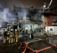 Başakşehir'de iş yerinde çıkan yangın hasara neden oldu