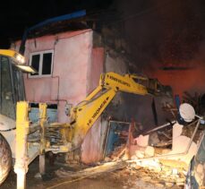 Burdur'da yangından zarar gören iki evde hasar oluştu