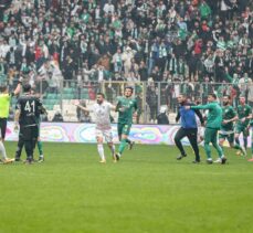 Bursaspor-Amed Sportif Faaliyetler maçında olaylar çıktı
