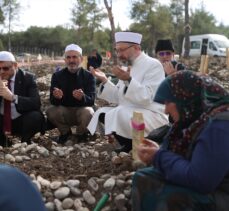 Diyanet İşleri Başkanı Erbaş, Kahramanmaraş'ta depremzedelerle bir araya geldi
