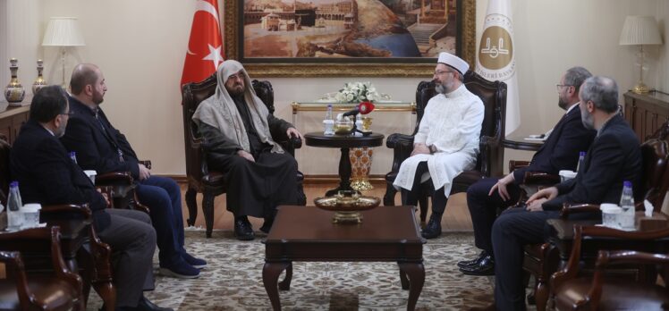 Dünya Müslüman Alimler Birliği Genel Sekreteri el-Karadaği'den Erbaş'a geçmiş olsun ziyareti