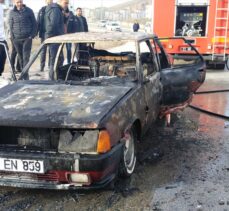 Elazığ'da seyir halindeki otomobil yandı
