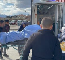 Erzincan'da trafik kazasında depremzede aileden 1 kişi öldü, 5 kişi yaralandı