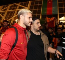 Galatasaray kafilesi, Bakü'de coşkuyla karşılandı