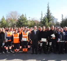 Hatay'da nöbetini tamamlayan Konya Büyükşehir Belediyesi personeline teşekkür belgesi verildi